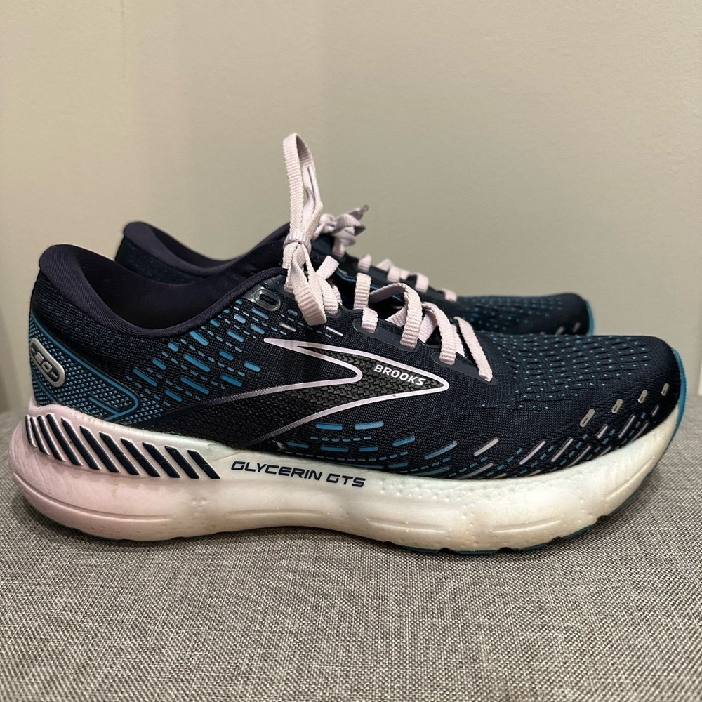 Brooks Glycerin GTS 20 1203701B499 Women Sz 8 B Navy Blue Lilac Running Gym EEUC - Picture 1 of 7